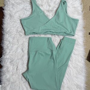 SET Active XXL Matching Set Mint Green Julep Airluxe Leggings Sports Bra Workout